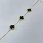 دستبند ونکلیف سه گل مشکی